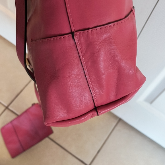 Halston Heritage Tote - Picture 12 of 12